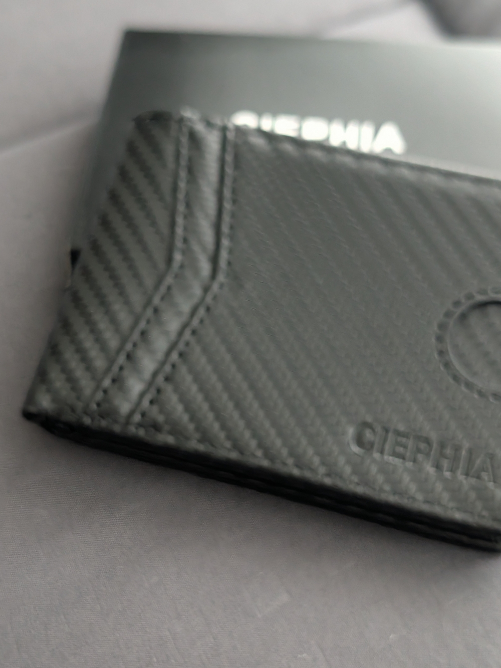 CIEFHIA Men's Black Carbon-Texture Card & Key Holder